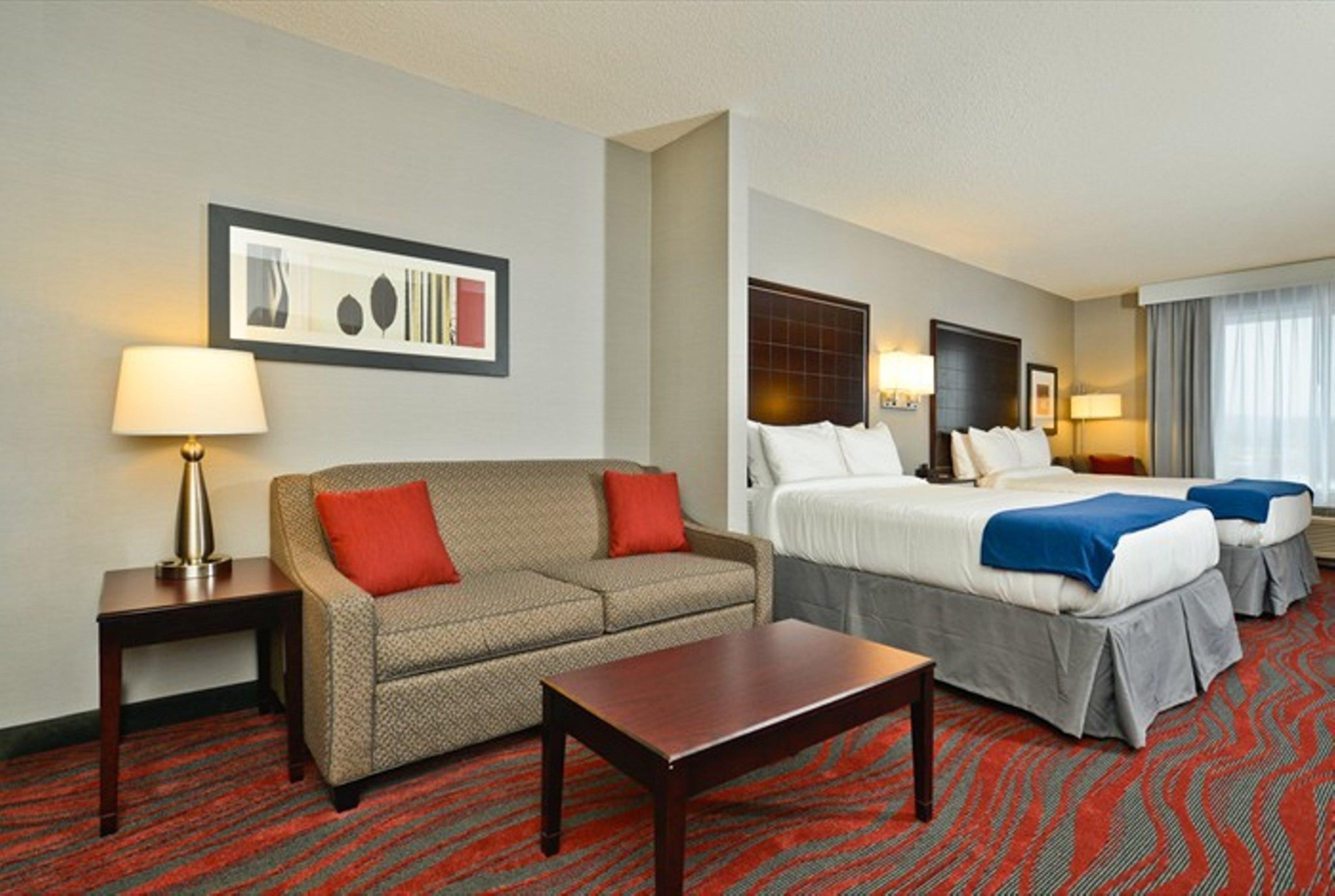 Holiday Inn Express & Suites Utica By Ihg Exterior foto